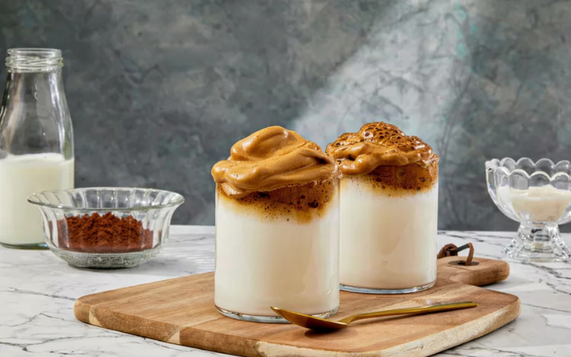 Make Simple dalgona coffee