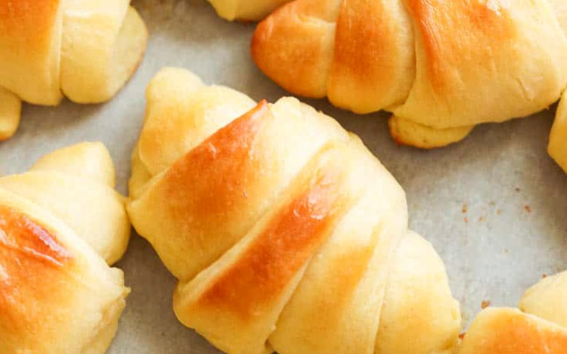 Easy Homemade Crescent Rolls