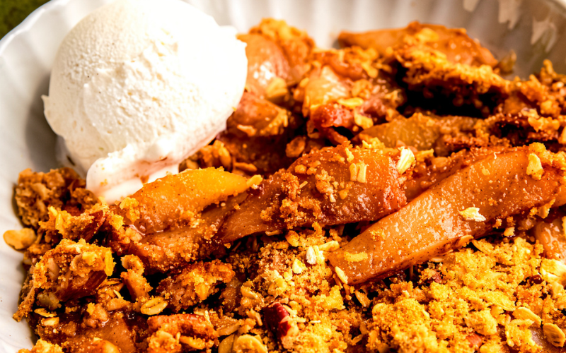 Healthy Pear Crisp With Fresh Pears